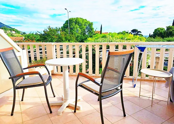 Apartments & Rooms Cakelic